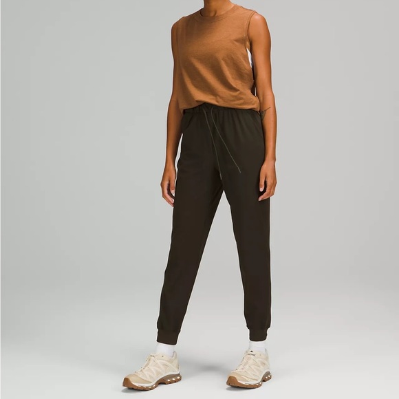 Lululemon Stretch High-Rise Jogger - Picture 3 of 4